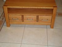 Couchtisch mit Schubladen