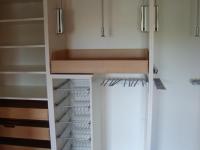 Kleiderschrank in weiß