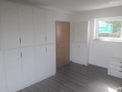 Kleiderschrank in weiß 3
