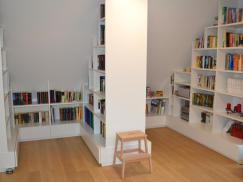 Bücherregal als Raumtrenner