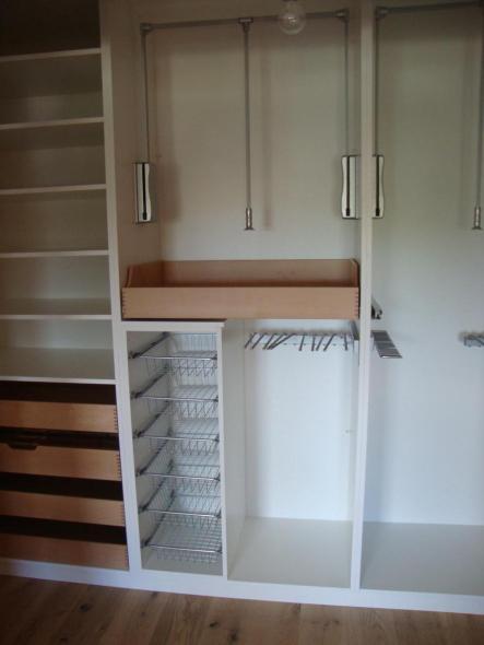 Kleiderschrank in weiß